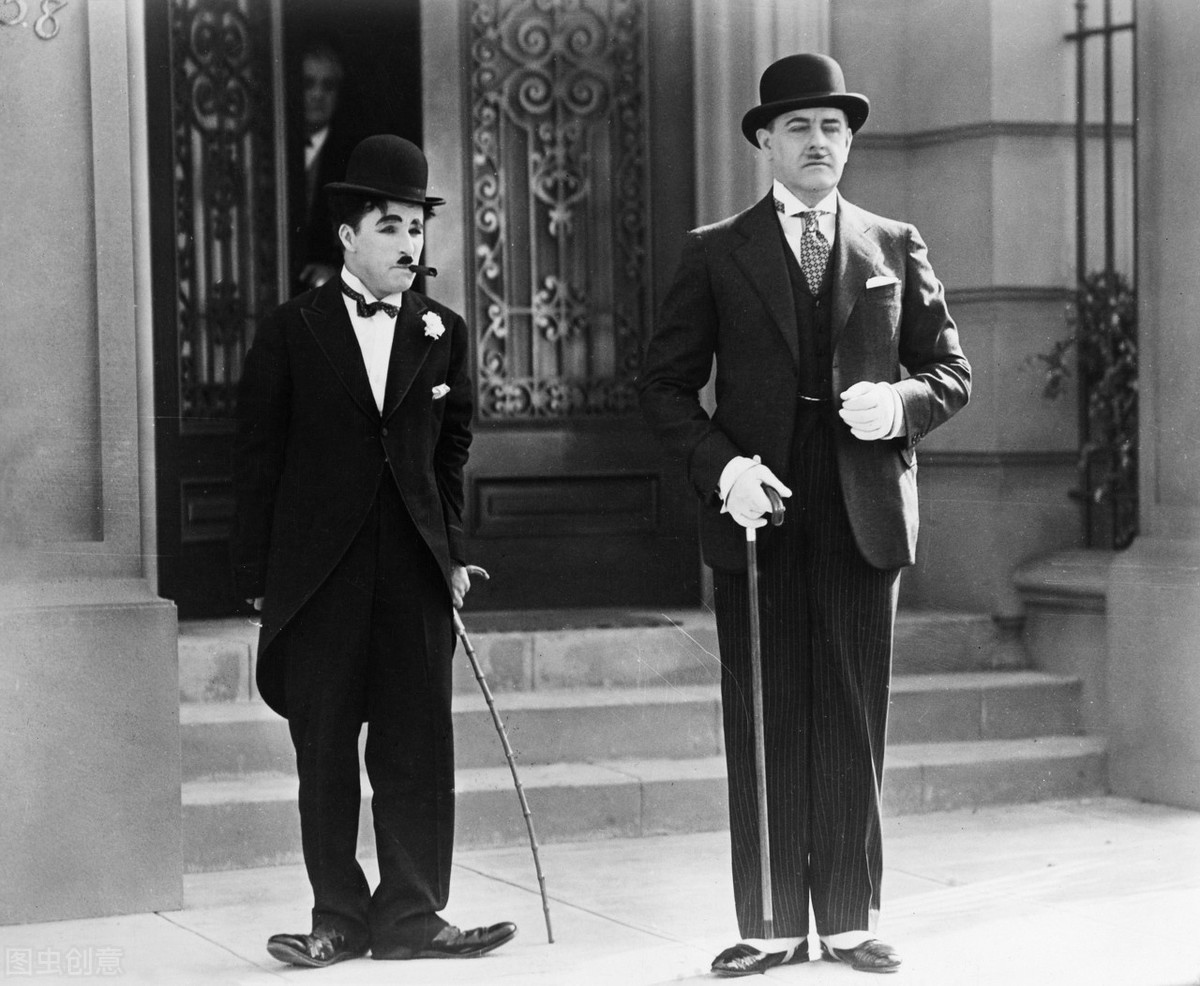 当我真正开始爱自己 田子君心理咨询 田子君心理咨询中心 2023-04-13 12:30 发表于湖北 我们常说要接纳自己,爱自己。怎样才是真正的爱自己?你足够爱自己吗?我们不妨看看卓别林是如何爱自己的! 图片 当我真正开始爱自己, 我才认识到,所有的痛苦和情感的折磨, 都只是提醒我:活着,不要违背自己的本心。 今天我明白了,这叫做“真实”。 当我真正开始爱自己, 我才懂得,把自己的愿望(图1) d6a8b37a-50a4-4652-94ab-136d113aead0_tplv-obj_1200_986.jpg